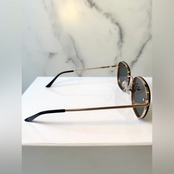 Quay Australia Jezabell Rimless Gold Smoke Lens Sunglasses main image 7